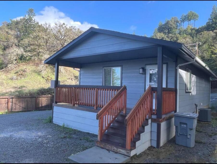 New, Fun-Size Benbow House! Garberville Exterior foto